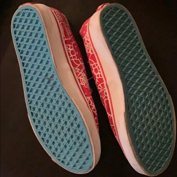 Hello kitty! Vans! Killer combo sold out - Picture 4 of 7